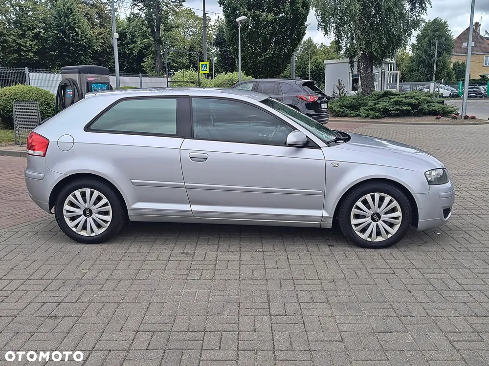 Audi A3 2.0 FSI Ambition - 3