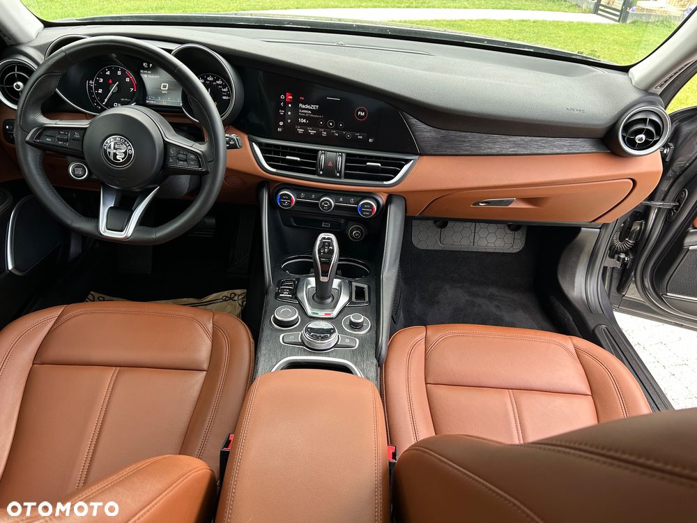 Alfa Romeo Giulia - 14