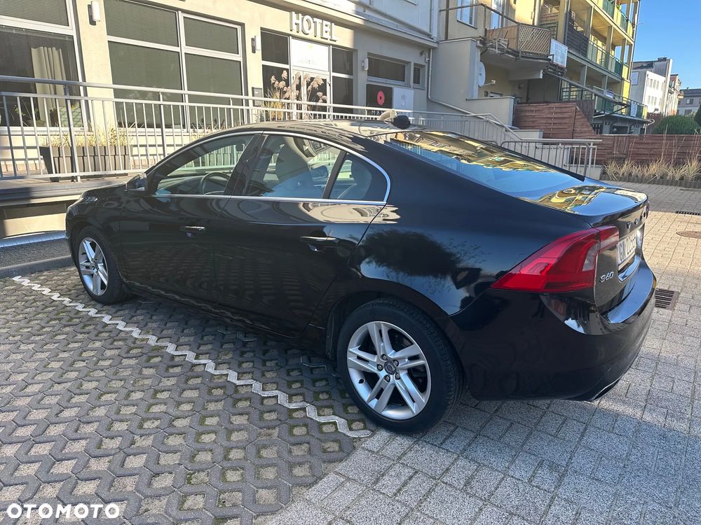 Volvo S60 D4 Momentum - 3