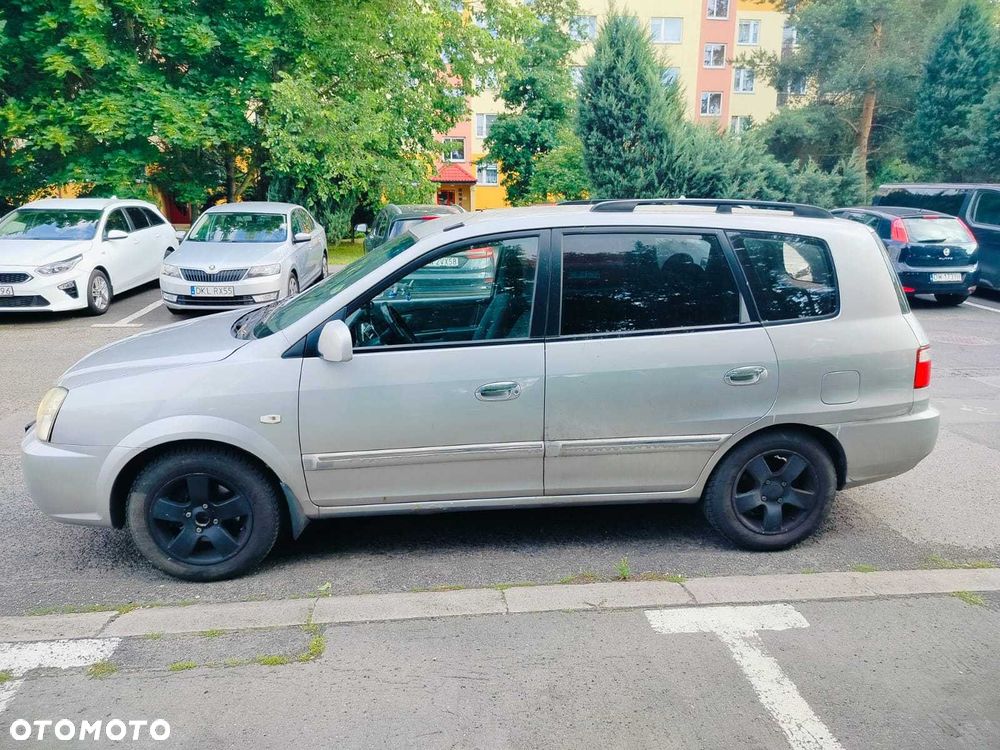 Kia Carens - 3