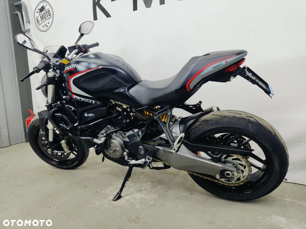Ducati Monster - 25