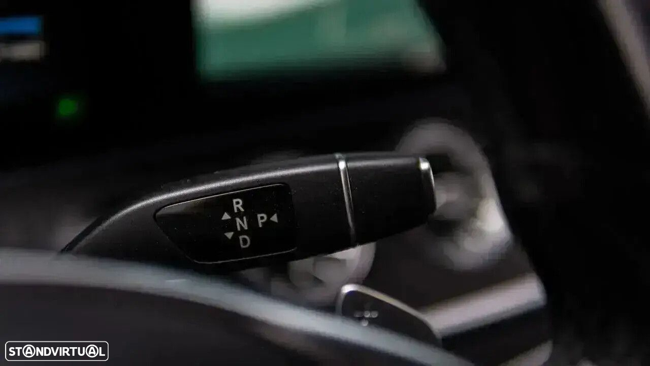 Mercedes-Benz E 220 - 53