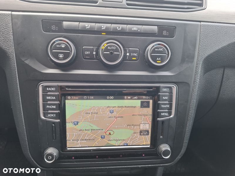 Volkswagen Caddy 2.0 TDI Comfortline - 21