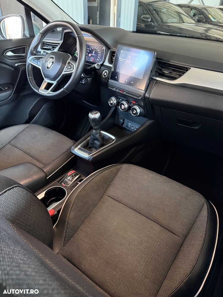 Renault Captur - 21
