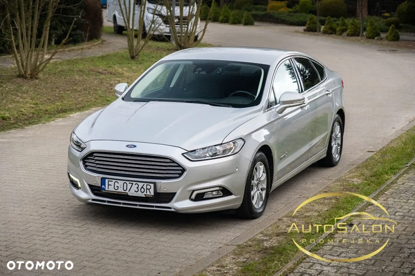 Ford Mondeo 2.0 Hybrid CVT