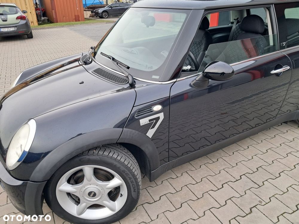 MINI ONE Sidewalk - 7