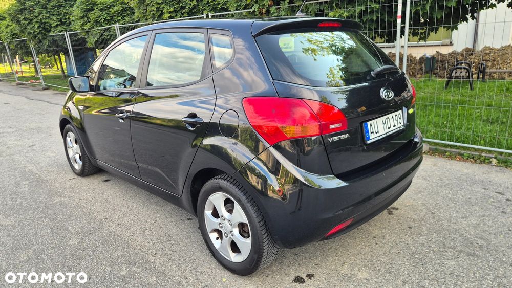 Kia Venga 1.4 CVVT Black Collection - 3