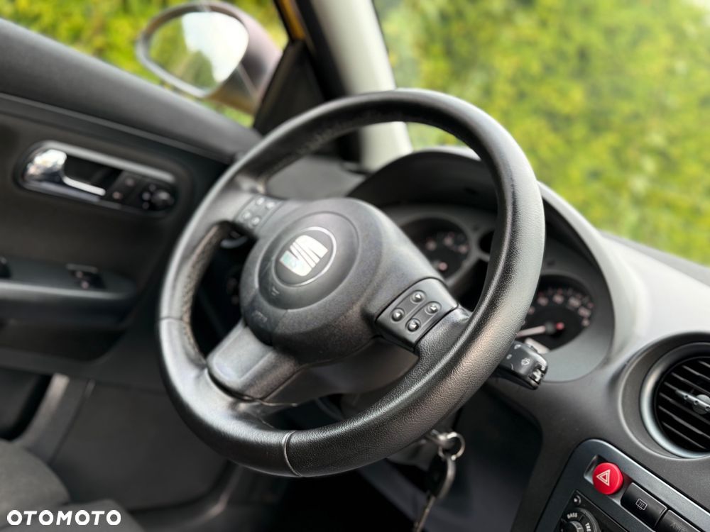 Seat Ibiza SC 1.4 16V Sport - 12