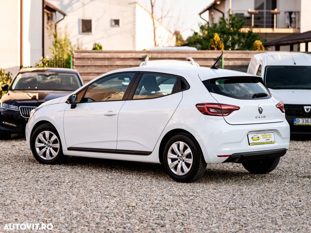 Renault Clio - 8