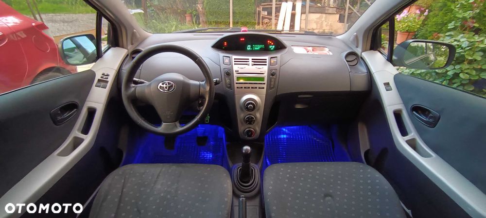 Toyota Yaris - 1