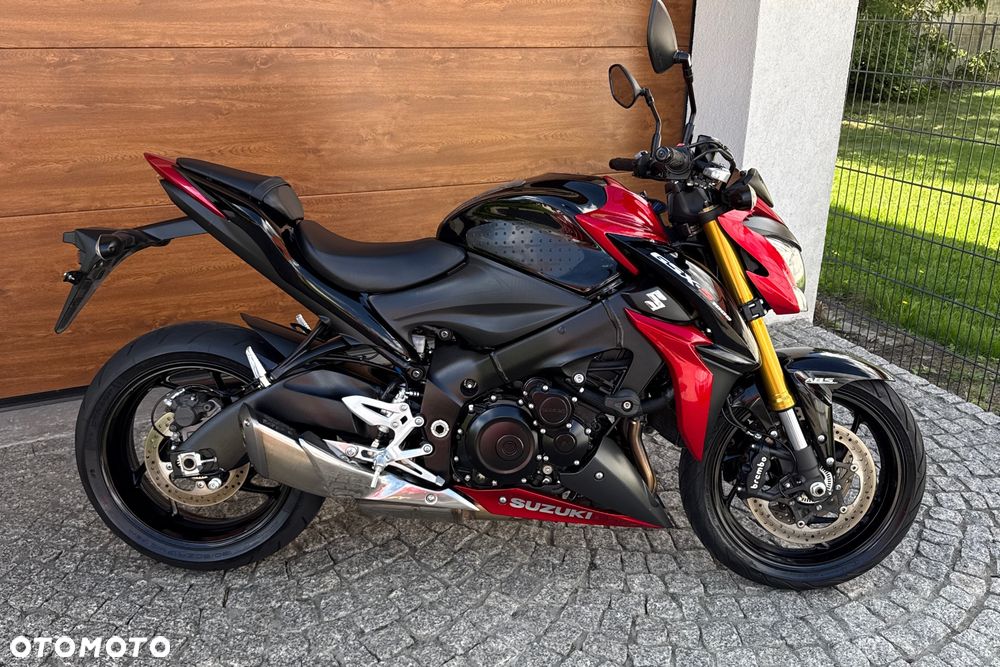 Suzuki GSX - 2