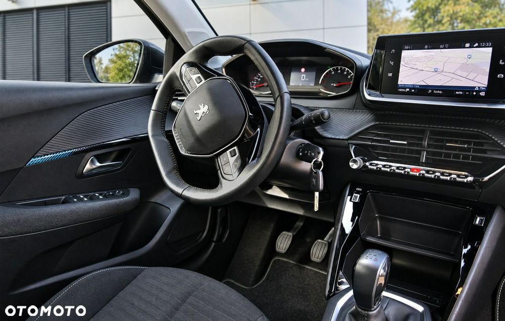 Peugeot 208 - 16