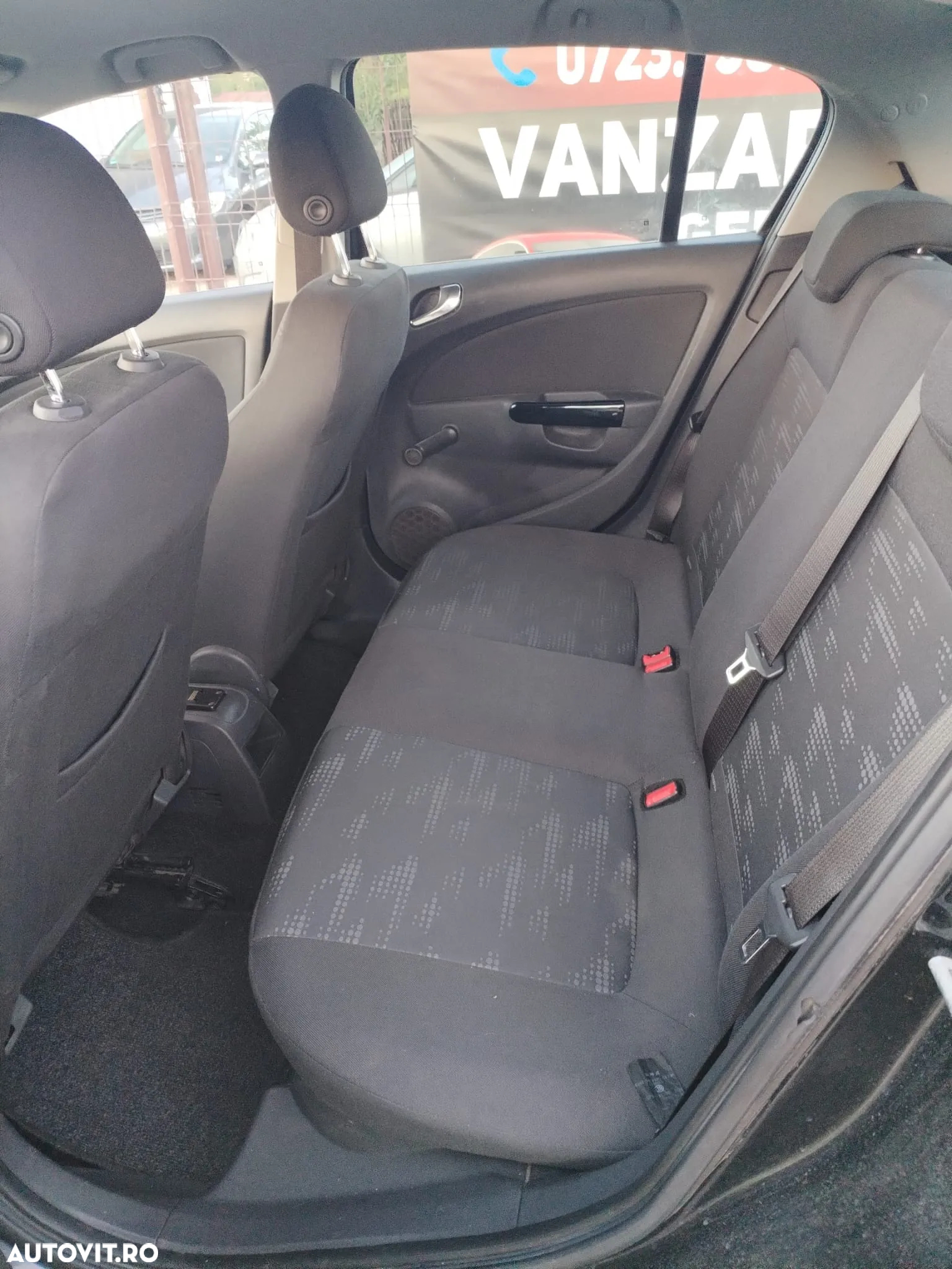 Opel Corsa 1.4 16V Satellite - 4
