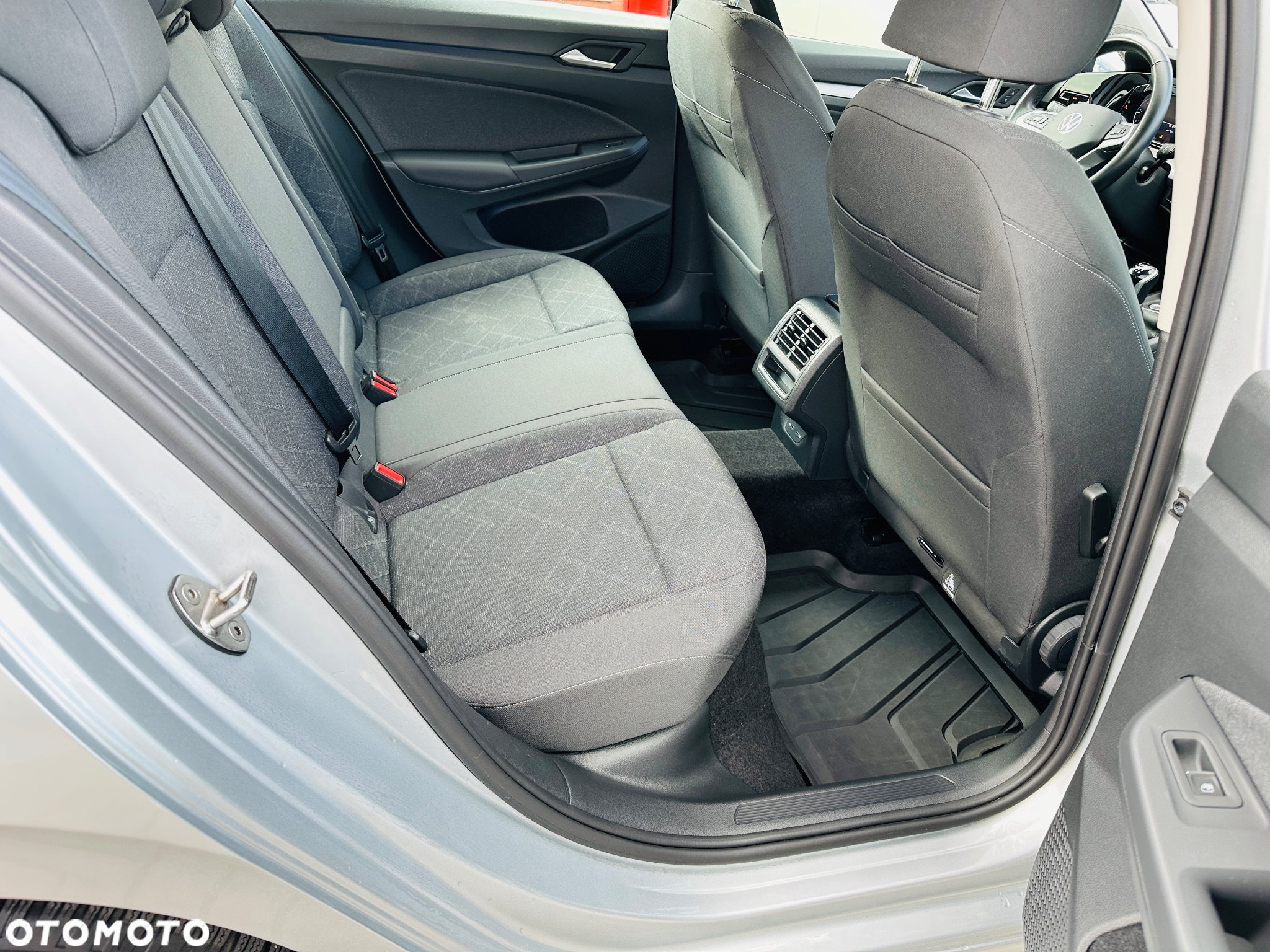 Volkswagen Golf VIII 2.0 TDI Life - 14