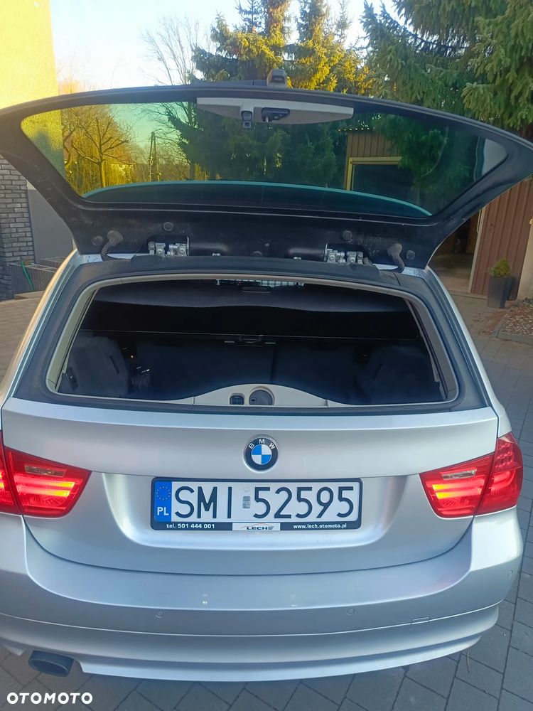 BMW Seria 3 320i - 15