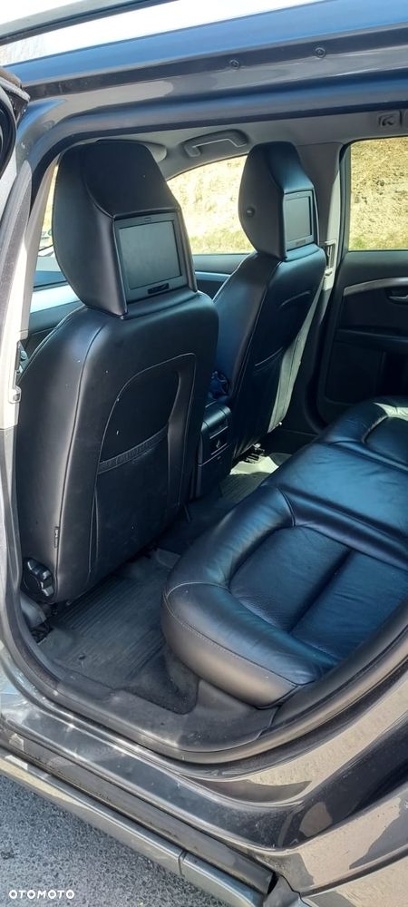 Volvo V70 2.0D Momentum - 4