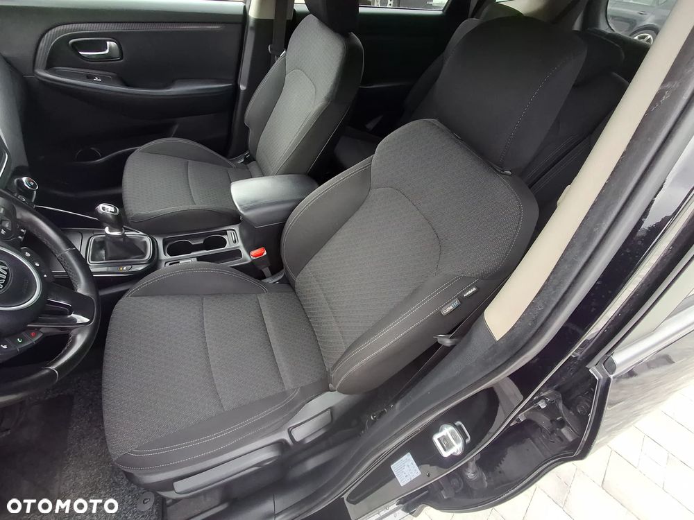 Kia Carens 1.7 CRDi Business Line 7os - 12