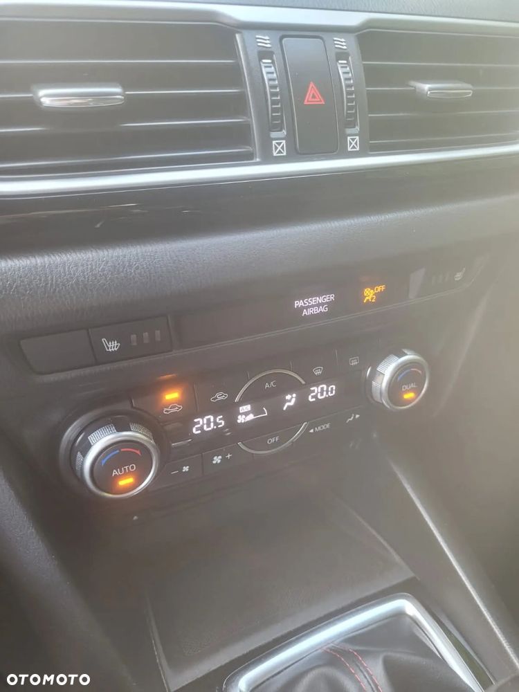 Mazda 3 - 10