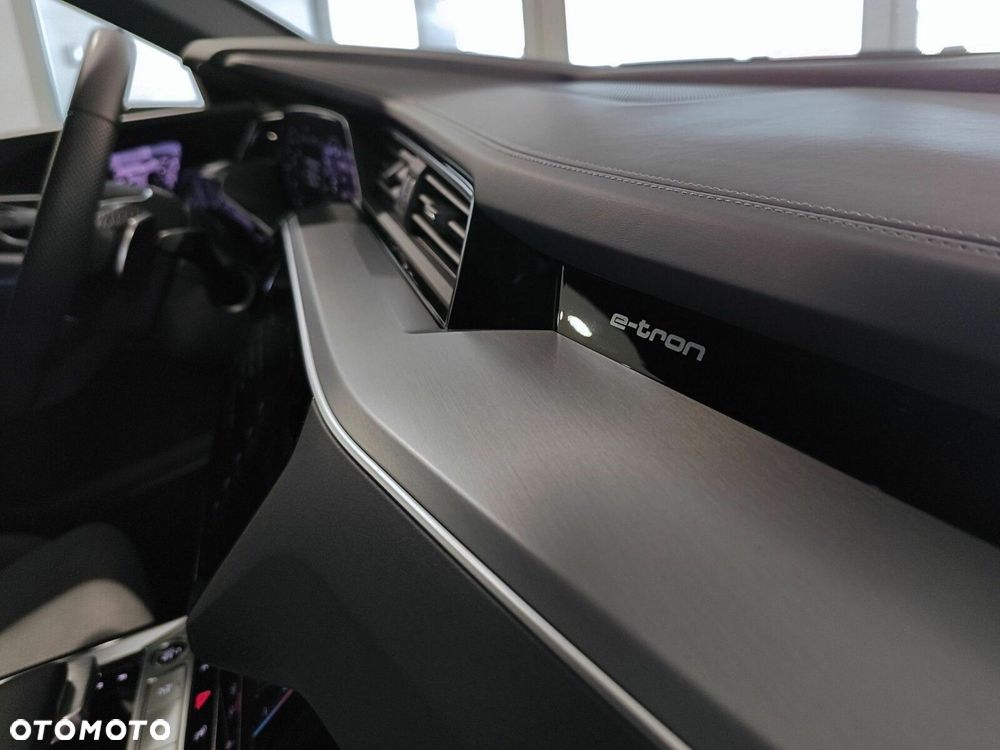 Audi e-tron 55 Quattro S Line - 28