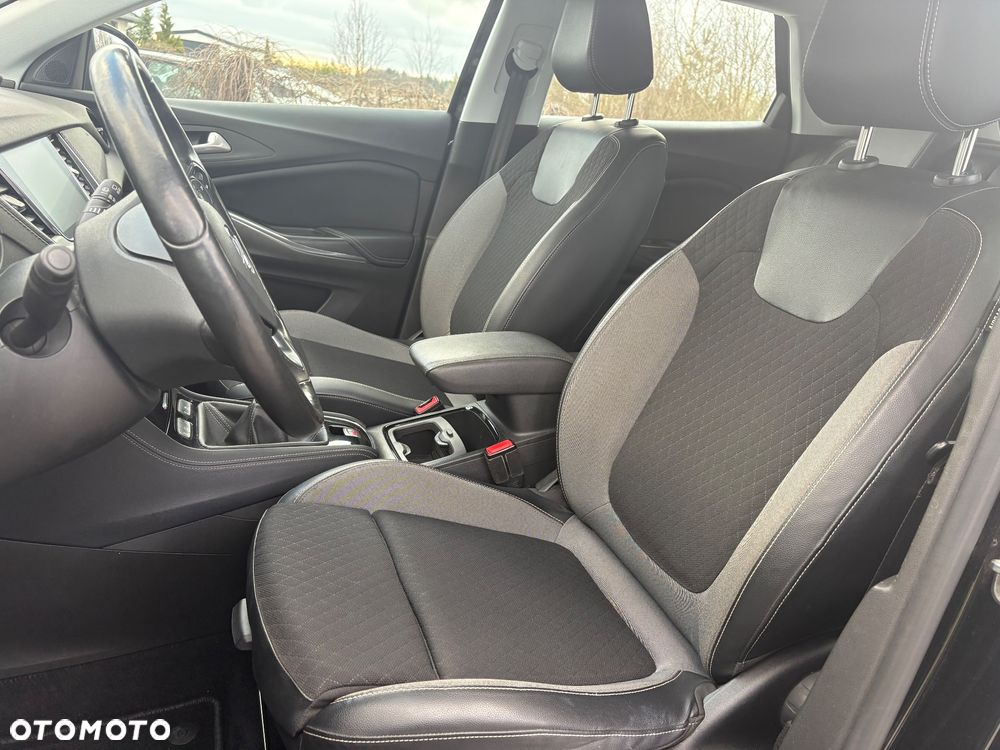 Opel Grandland X 1.2 Start/Stop Business Elegance - 17