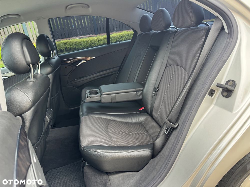 Mercedes-Benz Klasa E 200 Kompressor Automatik Avantgarde Sport Edition - 21