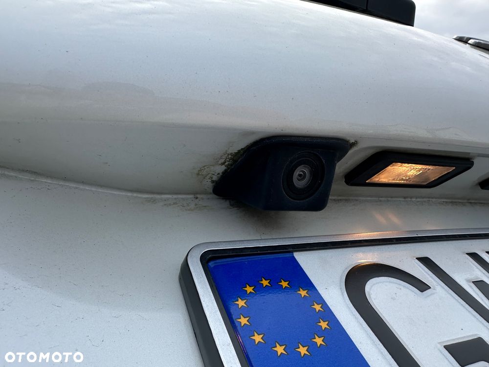 Peugeot 2008 PureTech 110 GPF EAT6 Black Edition - 18