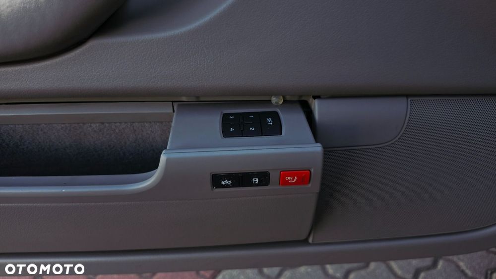 Audi A8 3.7 Quattro - 22