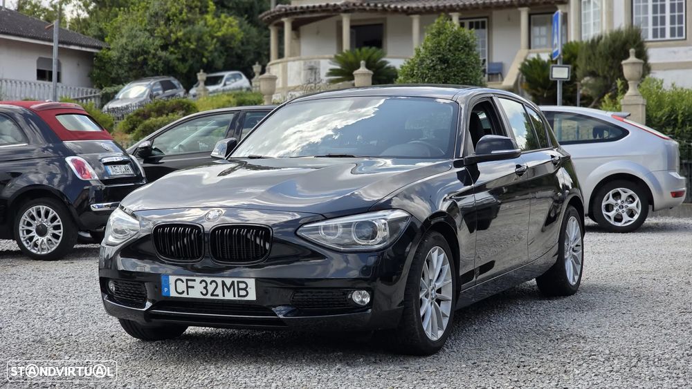 BMW 118 d Sport Line - 2