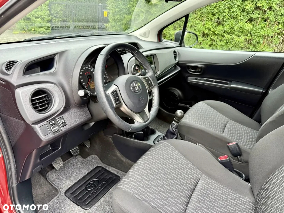 Toyota Yaris 1.33 Premium EU6 - 16