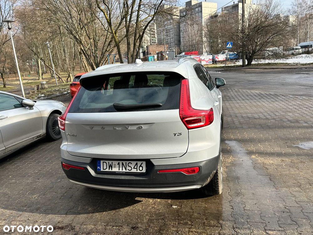 Volvo XC 40 T3 Momentum Pro - 3