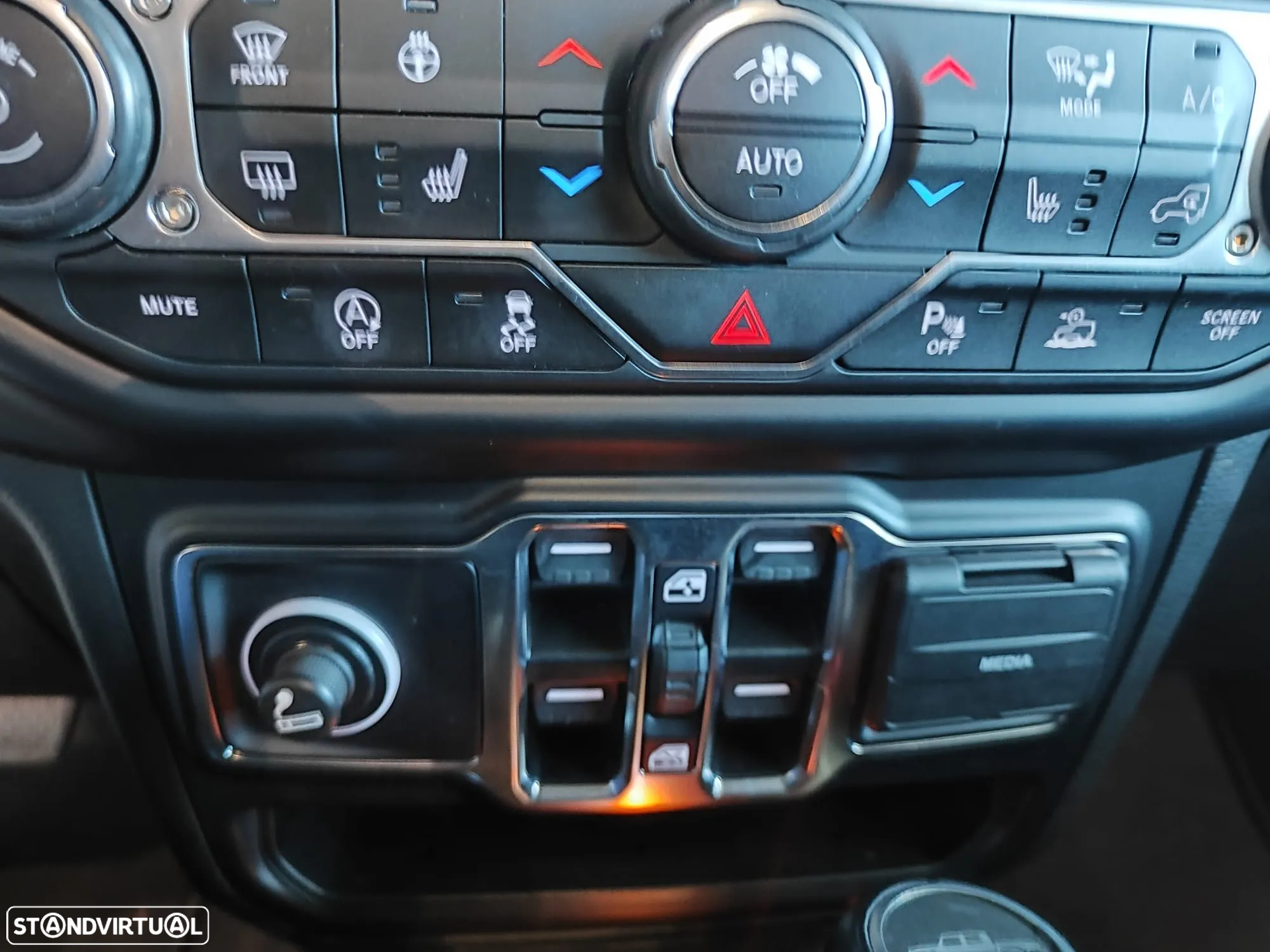 Jeep Gladiator 3.0 CRD Overland AT8 - 40