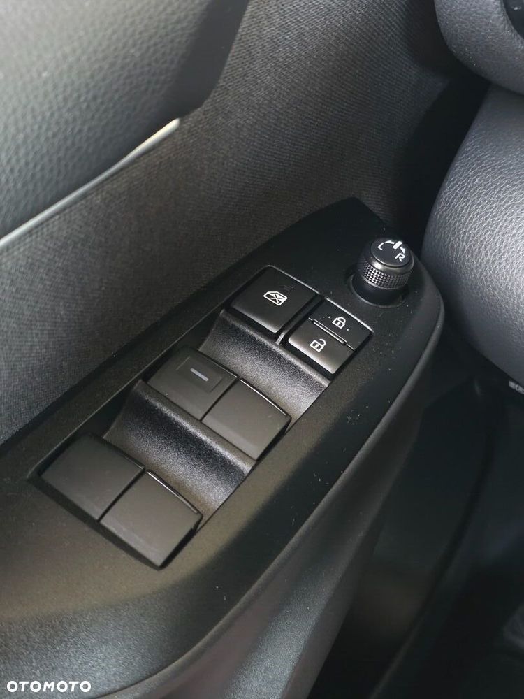 Toyota Yaris Hybrid 1.5 Style - 19