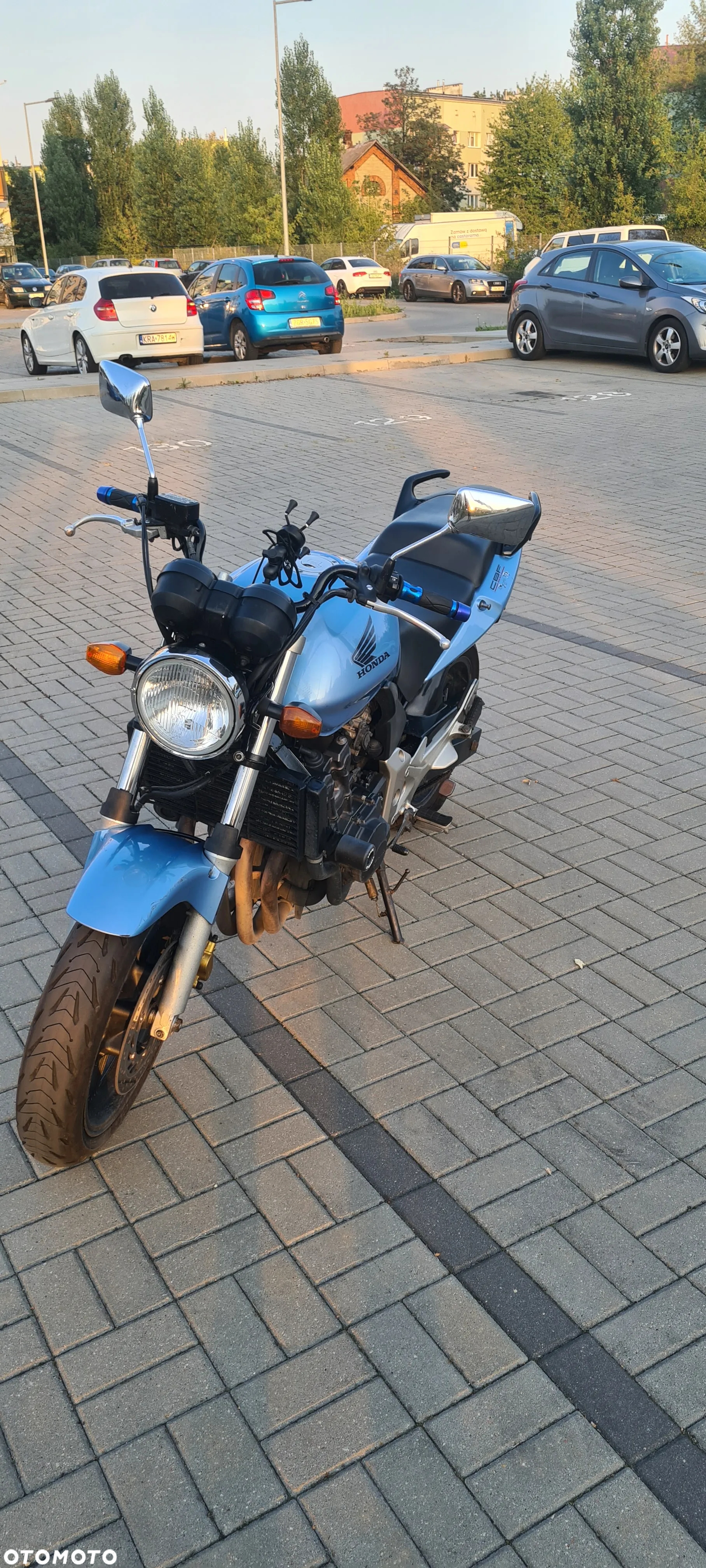 Honda CBF - 4
