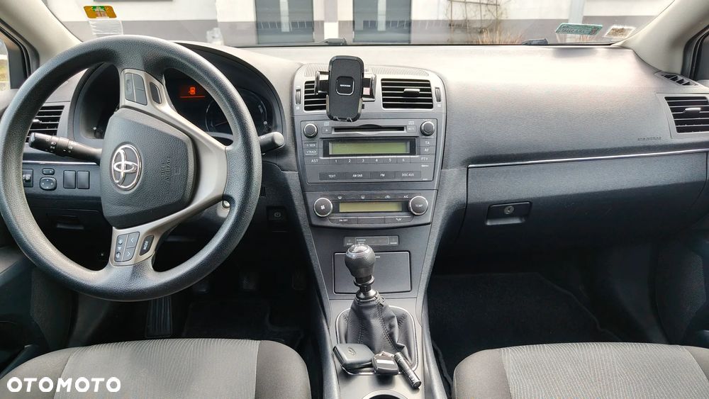 Toyota Avensis 1.8 Luna - 7