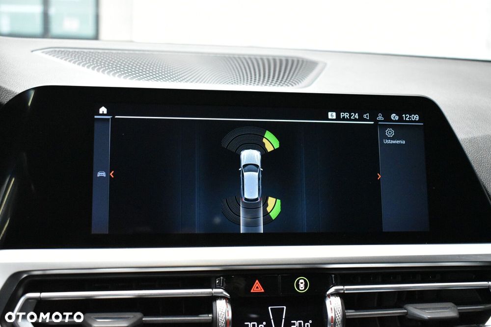 BMW Seria 3 330i xDrive M Sport sport - 19