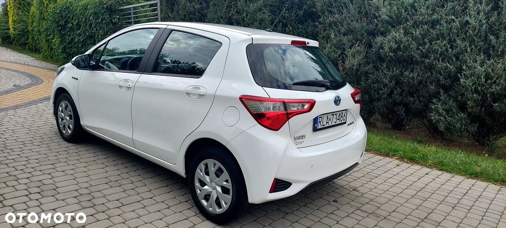 Toyota Yaris - 10