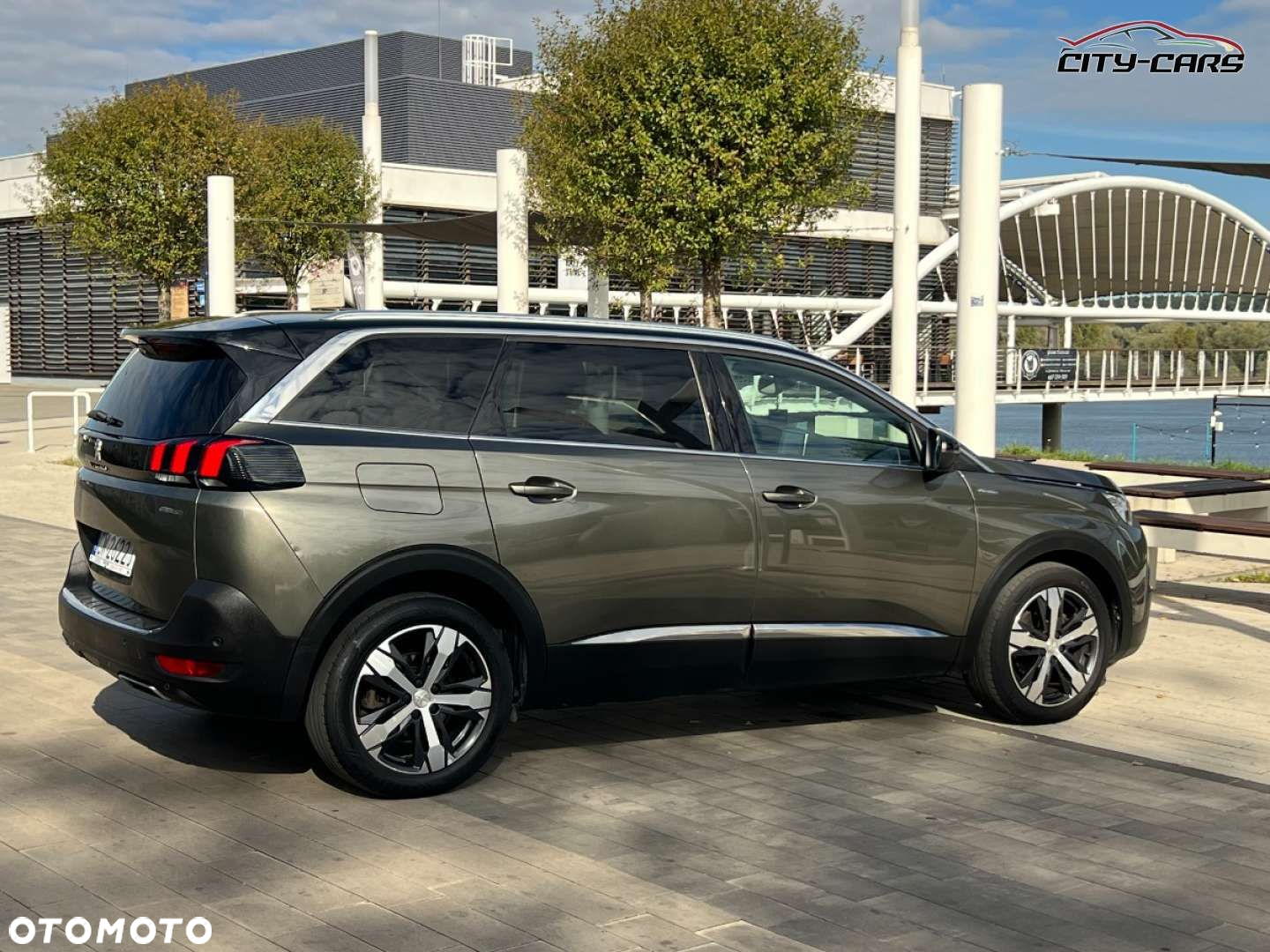 Peugeot 5008 - 35
