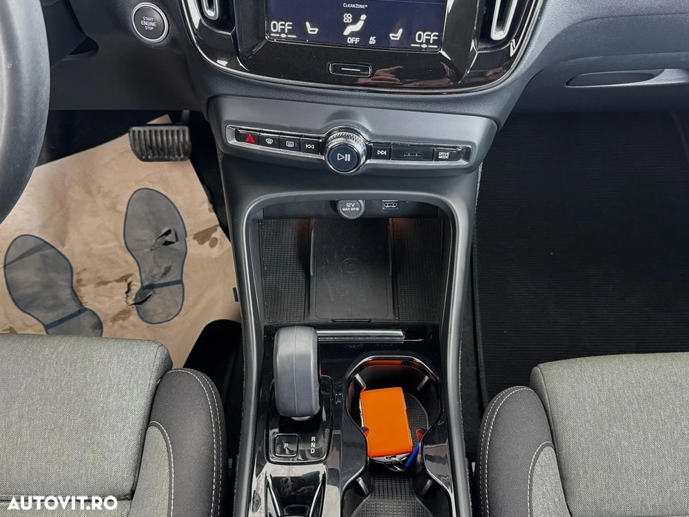 Volvo XC 40 Recharge T5 Twin Engine AT7 R-Design - 16