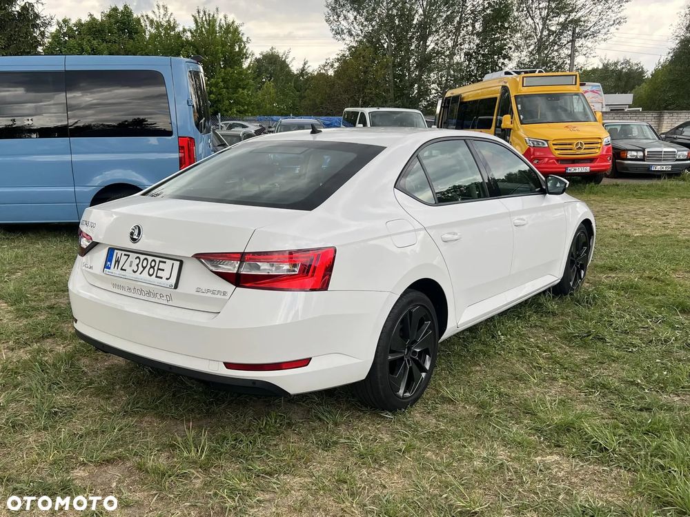 Skoda Superb 1.6 TDI Ambition - 7