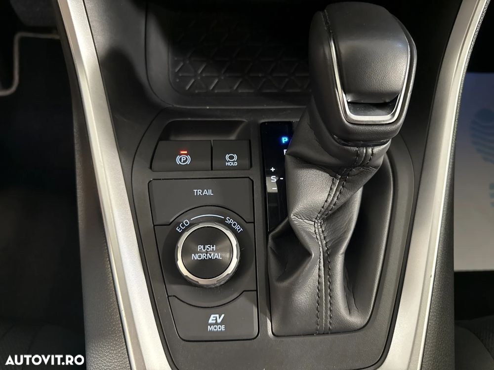 Toyota RAV4 - 18
