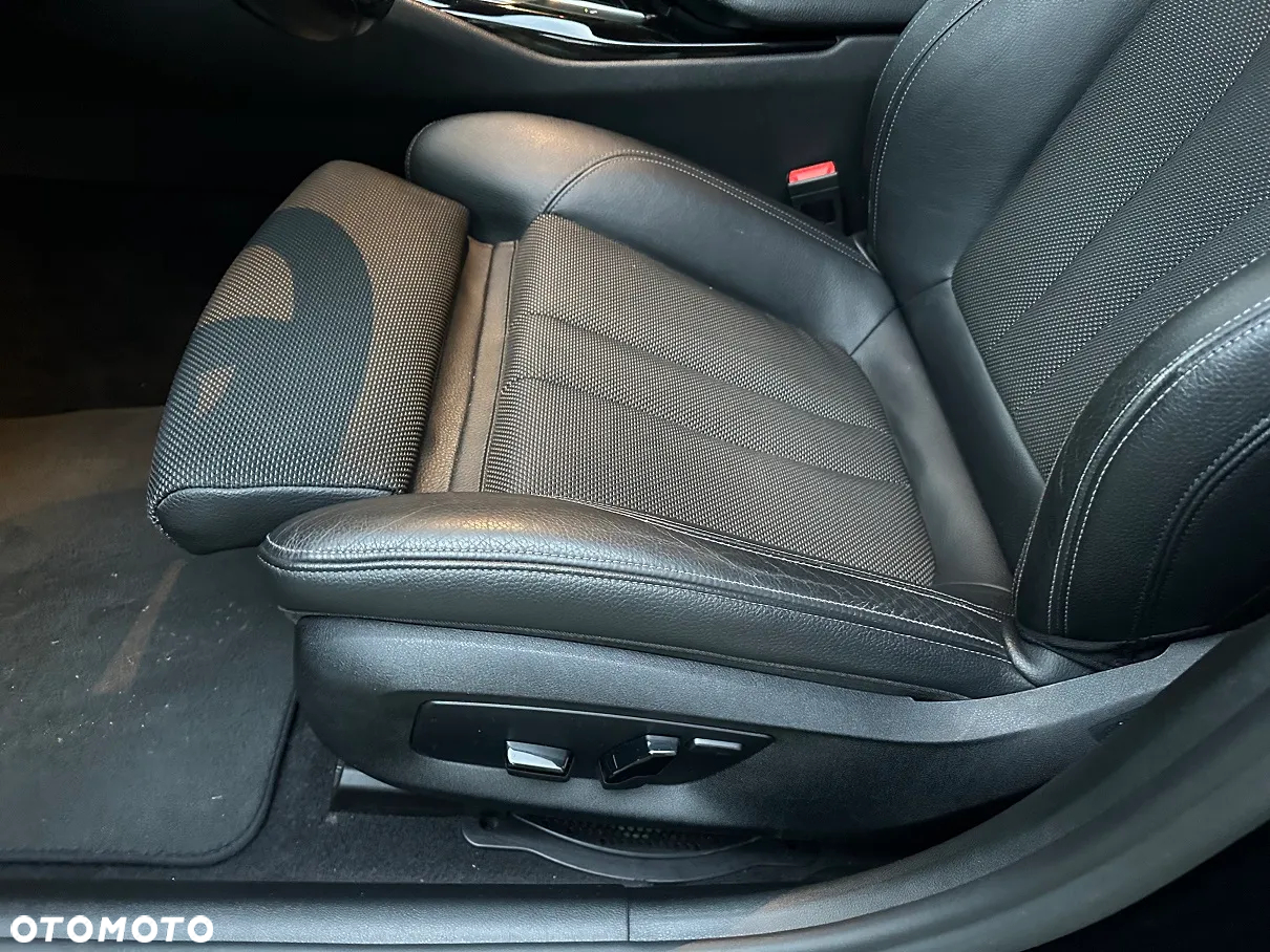 BMW Seria 5 520d Sport Line - 21