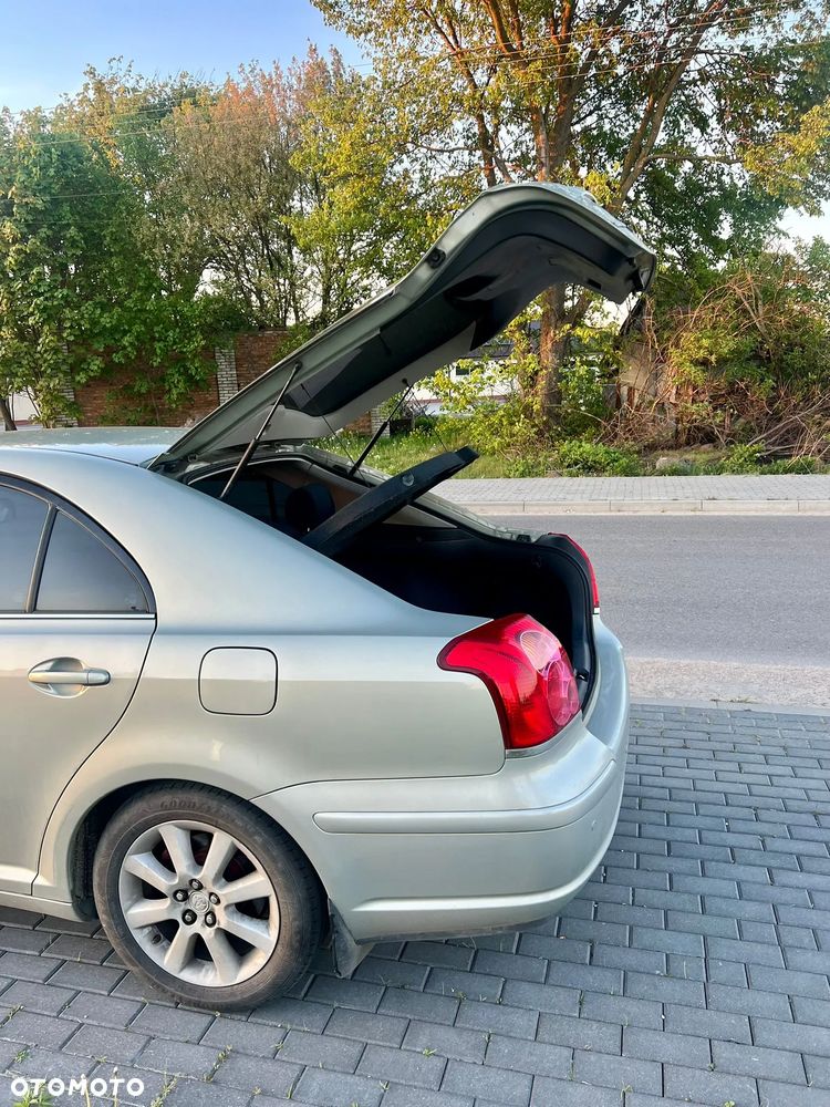Toyota Avensis 1.8 VVT-i - 5