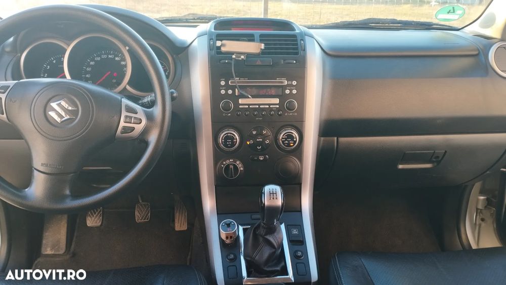 Suzuki Grand Vitara 1.9 DDIS JLX - 4