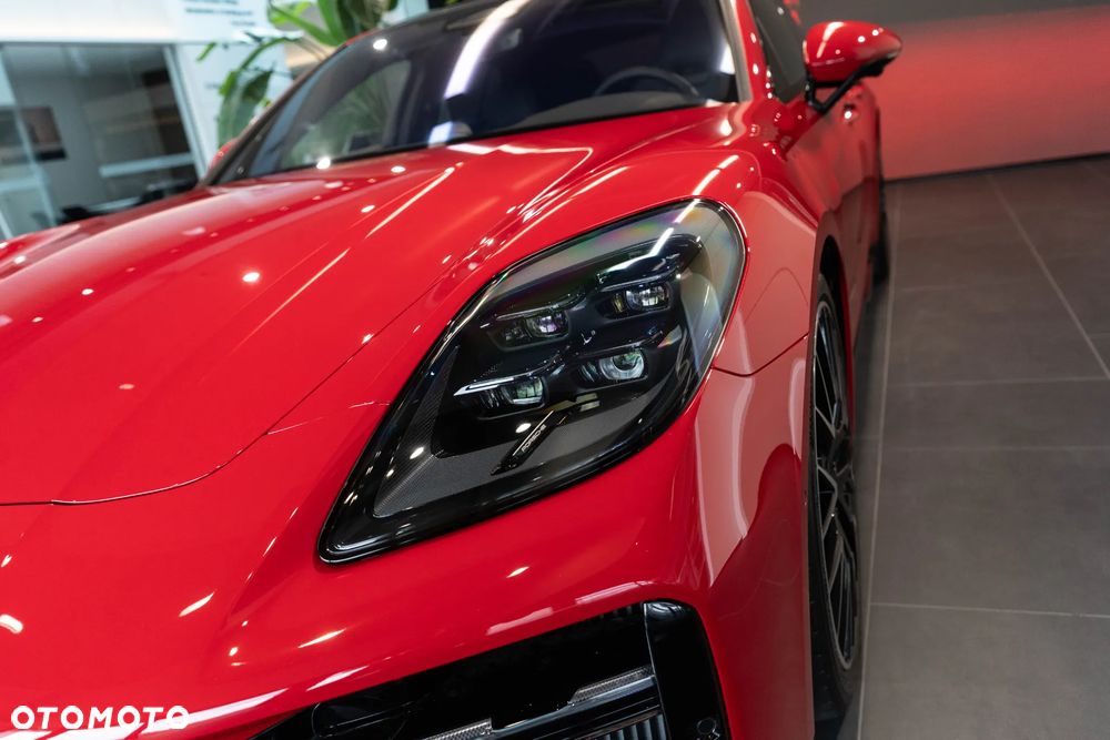 Porsche Panamera 4 - 33