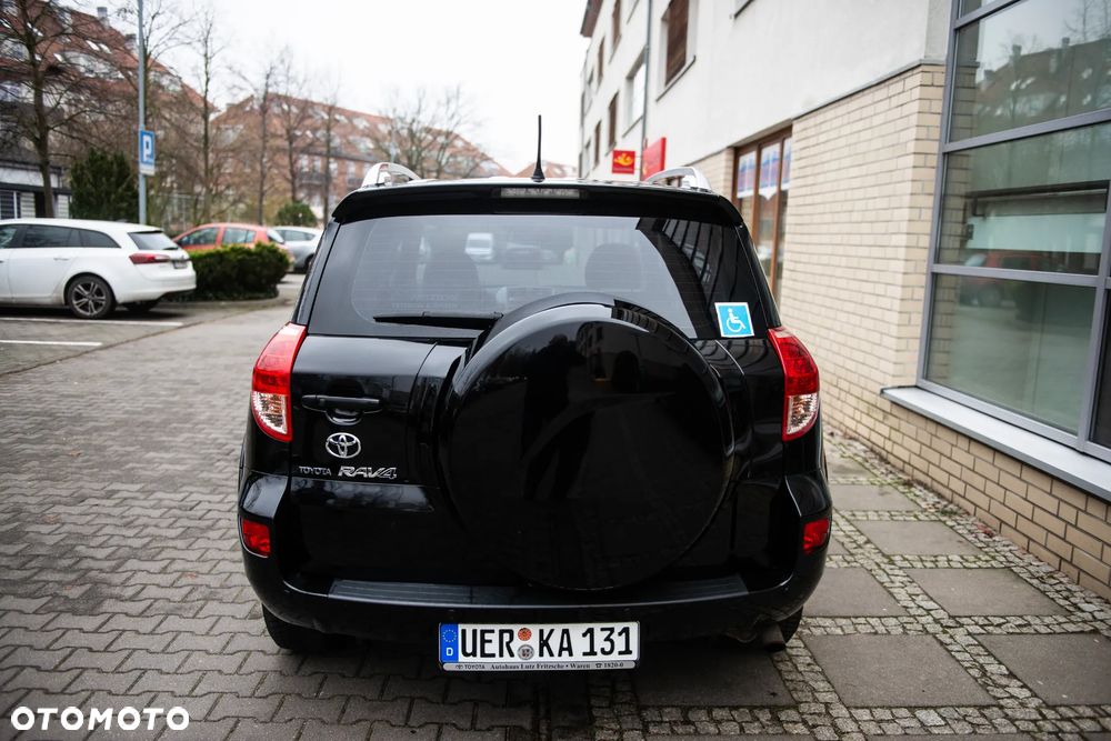 Toyota RAV4 2.0 4x4 Automatik Executive - 5