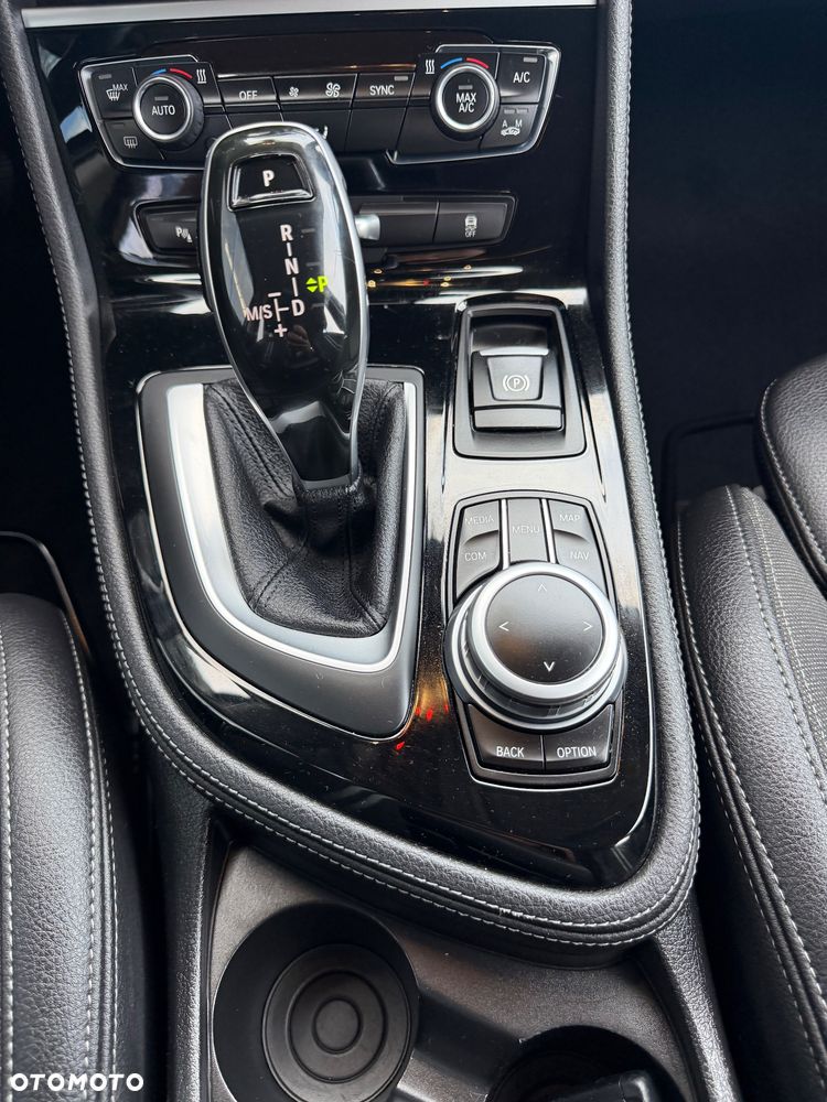 BMW Seria 2 218i Sport Line - 22
