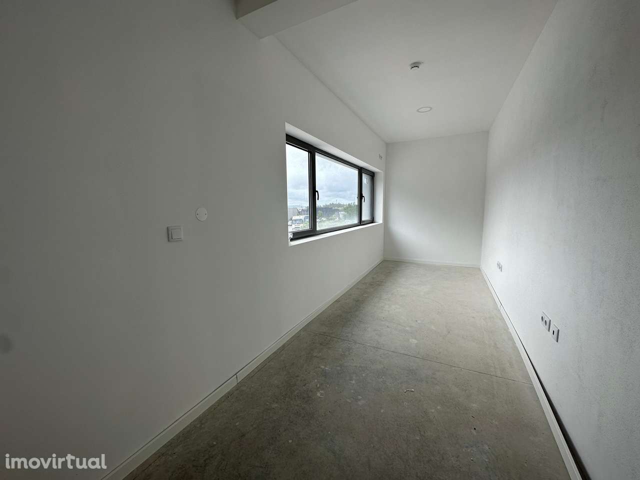 Armazém  Venda em Arnoso (Santa Maria e Santa Eulália) e Sezures,Vila - Grande imagem: 4/9