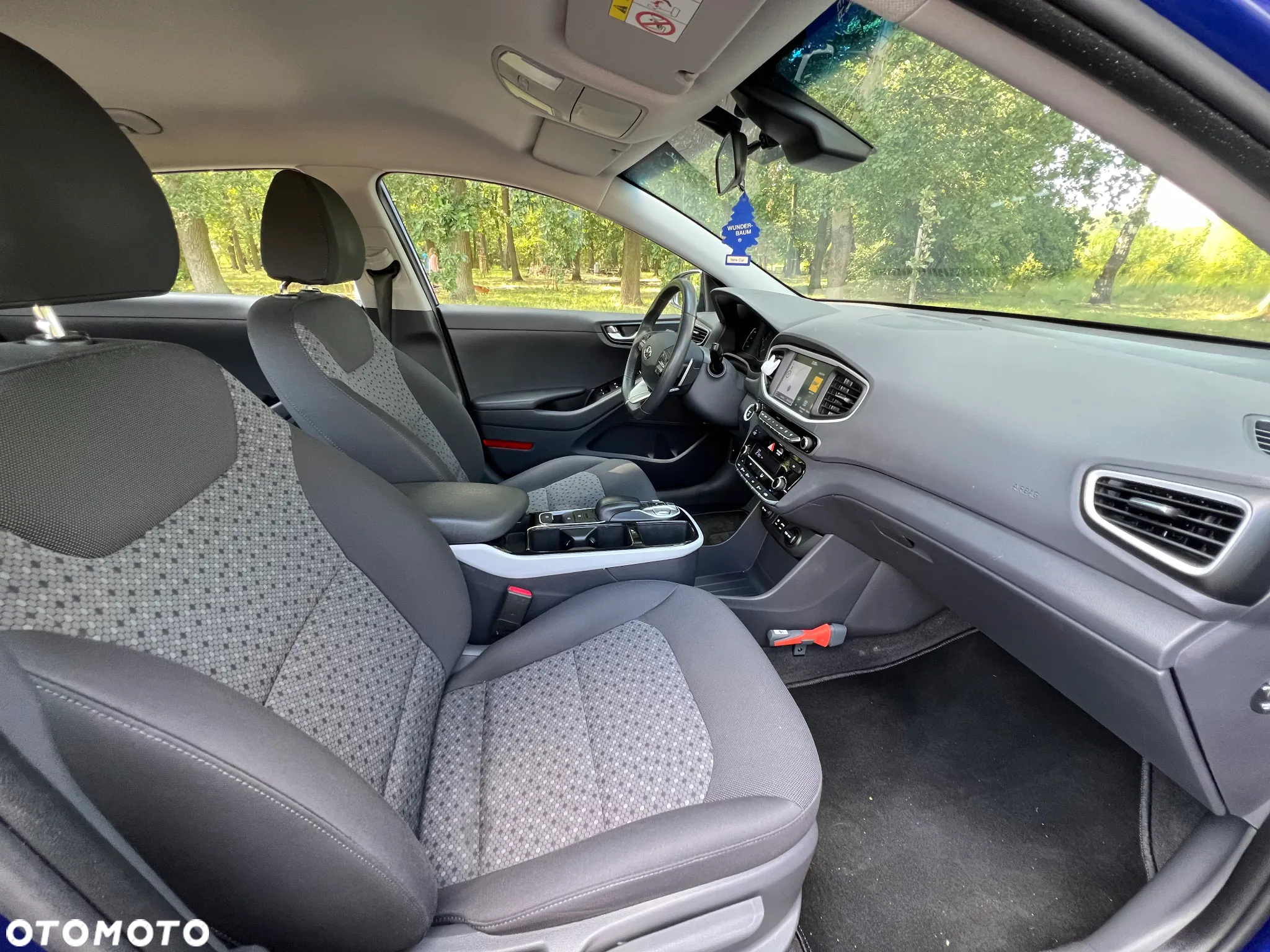 Hyundai IONIQ - 18