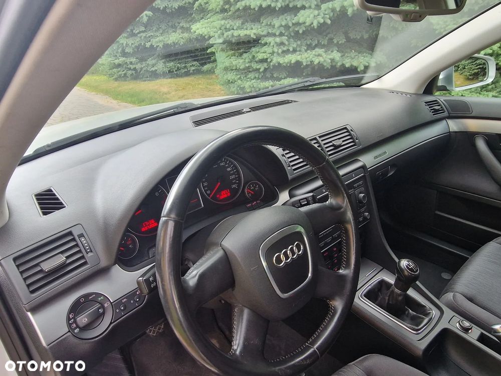Audi A4 Avant 1.8 T quattro - 23