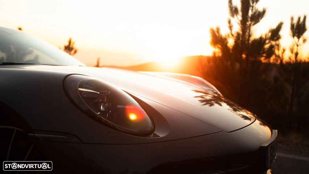 Porsche 911 (992) Turbo S - 10